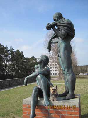 Glowe-04-13 100